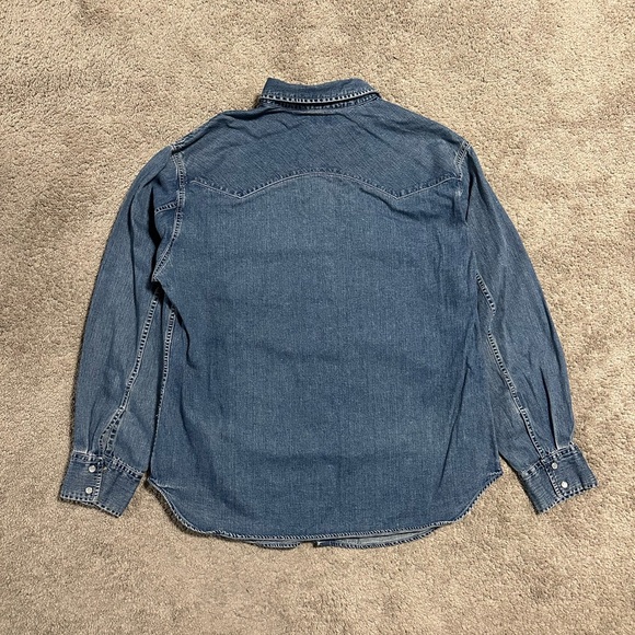 Levi's Blue Denim Button-Up Shirt - Picture 2 of 4